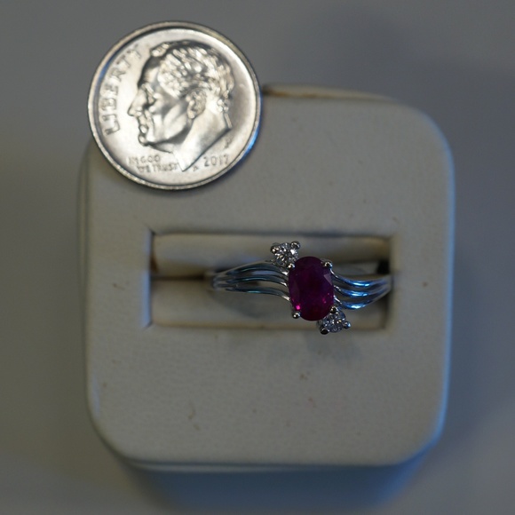 14KW Gold Genuine Ruby & Diamond Ring - Picture 5 of 5